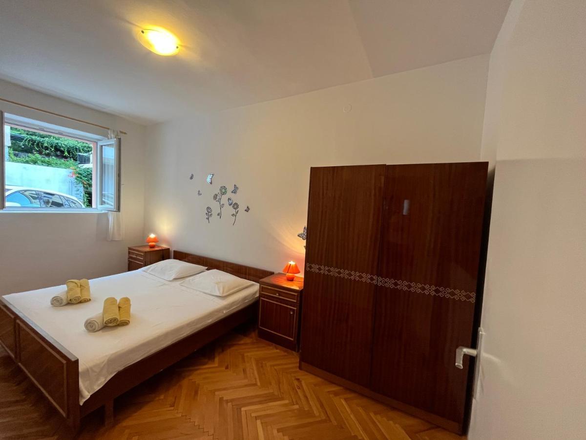 Apartman Ivica Omis Exterior photo