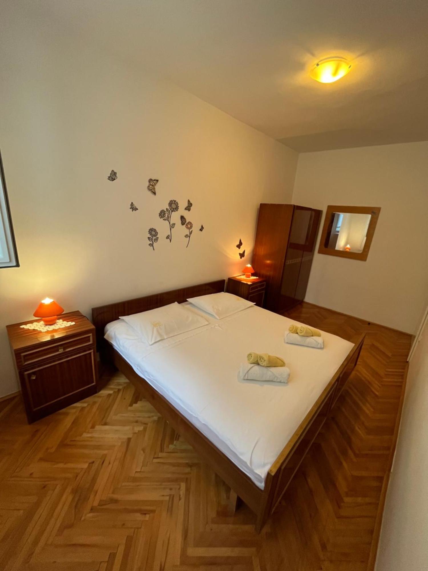 Apartman Ivica Omis Exterior photo